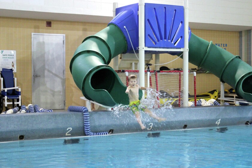 Piscina Grand Forks YMCA Family Center - Grand Forks County