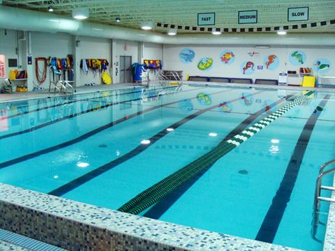 Piscina H.G.R. Mews Community Centre - Newfoundland Island