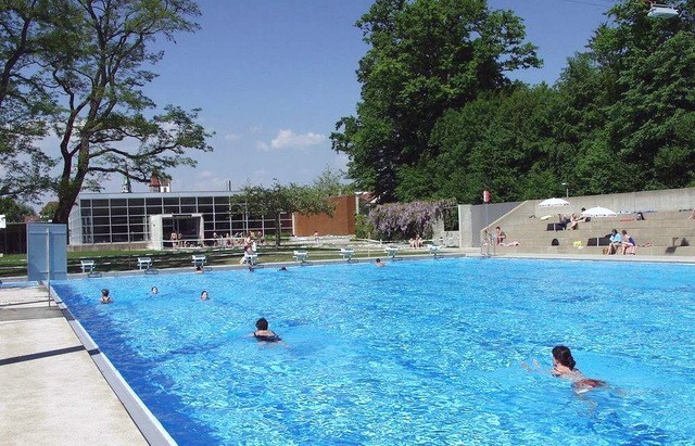 Piscina Hallen-, Frei- und Sprudelbad - Frauenfeld