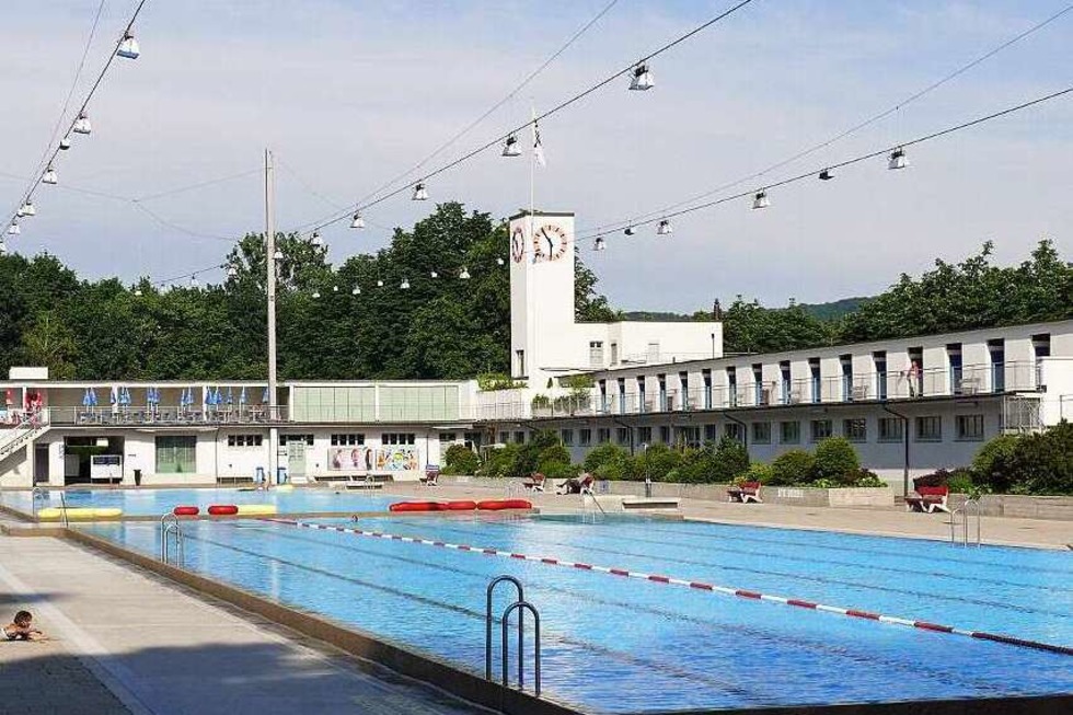 Piscina Hallenbad / Gartenbad Egilsee - Basel