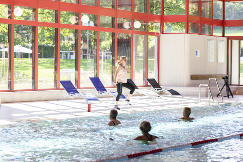 Piscina Hallenbad Heuel - Ruemlang