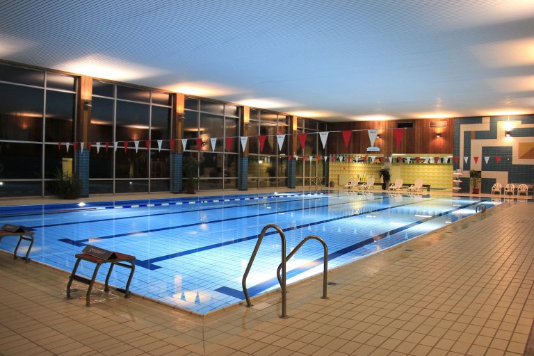 Piscina Hallenbad Oberschleißheim - Oberschleissheim