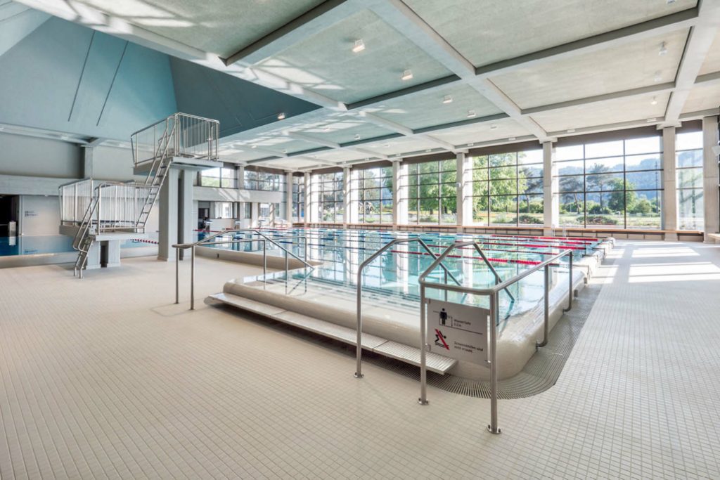 Piscina Hallenbad Tägi - Wettingen