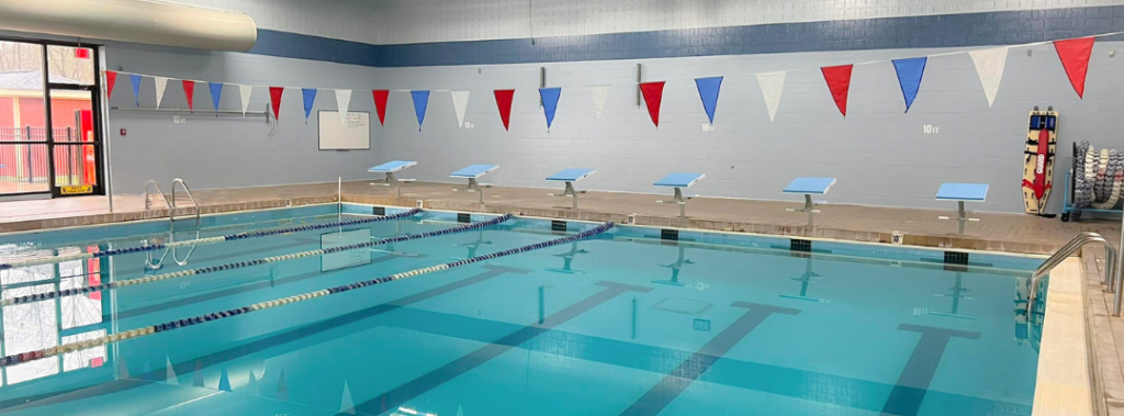 Piscina Hartley Drive Family YMCA - Guilford County