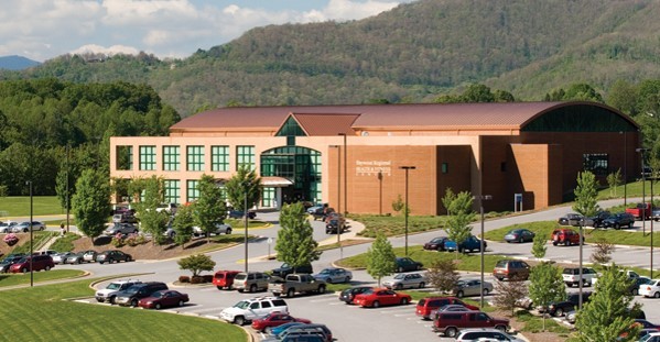 Piscina Haywood Regional Health & Fitness Center - Haywood County