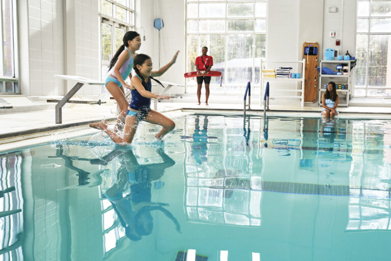 Piscina Helen G. Nassif YMCA - Linn County