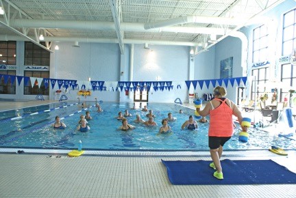 Piscina Ho-Chunk Nation House of Wellness Fitness and Aquatic Center - Sauk County