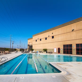 Piscina In-Shape - Bakersfield Coffee Road - Kern County