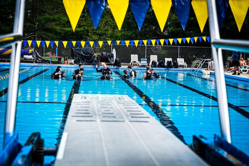 Piscina Joint Base McGuire-Dix-Lakehurst Indoor Swimming Pool - Burlington County