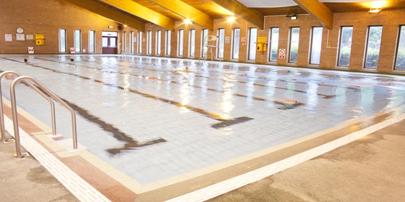 Piscina Kirkstall Leisure Centre - Yorkshire West Riding