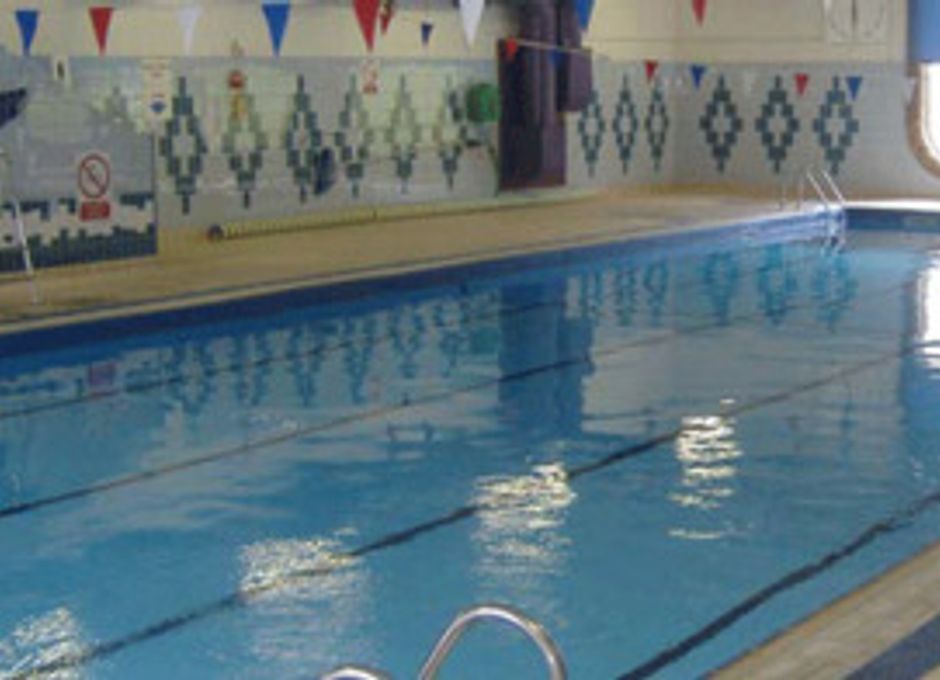 Piscina Knighton Sports Centre - Powys