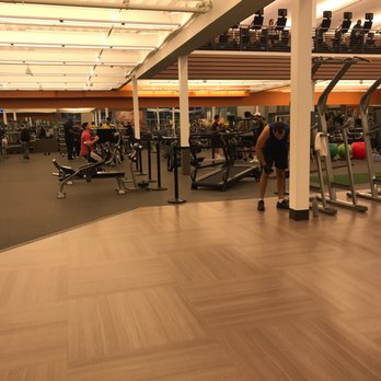 Piscina LA Fitness - Agoura Hills (Signature) - Los Angeles County