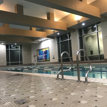 Piscina LA Fitness - Indianapolis-Shore Drive-38th Street - Marion County