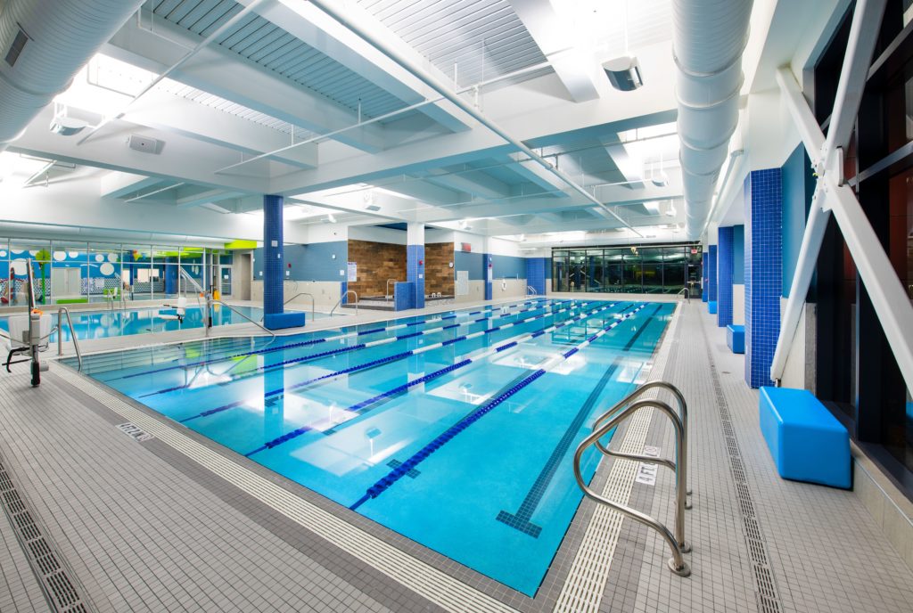 Piscina Lake Nona YMCA Family Center - Orange County