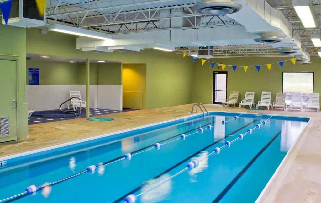 Piscina Lakeview Fitness Center at the Lakeview Golf Resort & Spa - Monongalia County