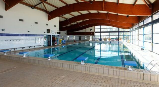 Piscina Le Complexe Guy Drut - Bouc Bel Air