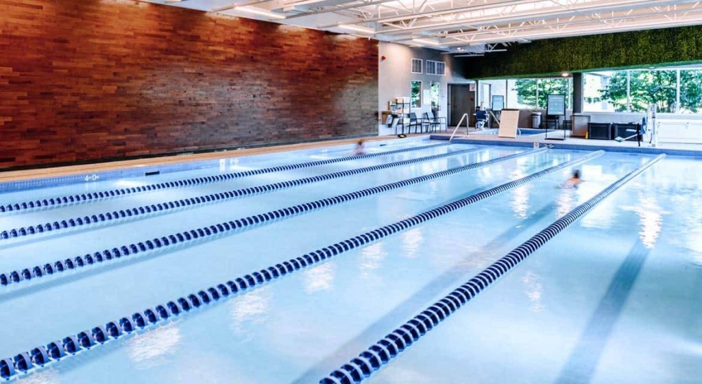 Piscina Midtown Athletic Club - Willowbrook - DuPage County