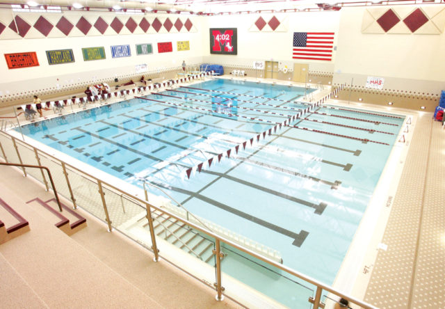 Piscina Milford High School Natatorium - Clermont County