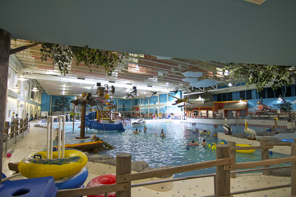 Piscina Millennium Place - Sherwood Park