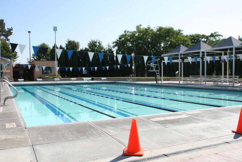 Piscina Milpitas Community Sports Center - Santa Clara County