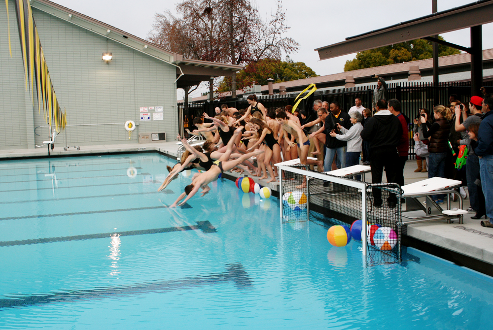 Piscina Mountain View High School Swimming Pool - Santa Clara County