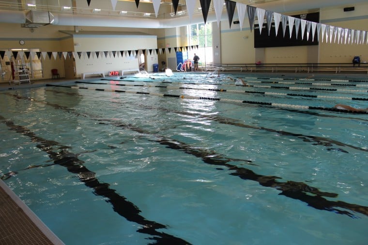 Piscina North Royalton Family YMCA - Cuyahoga County