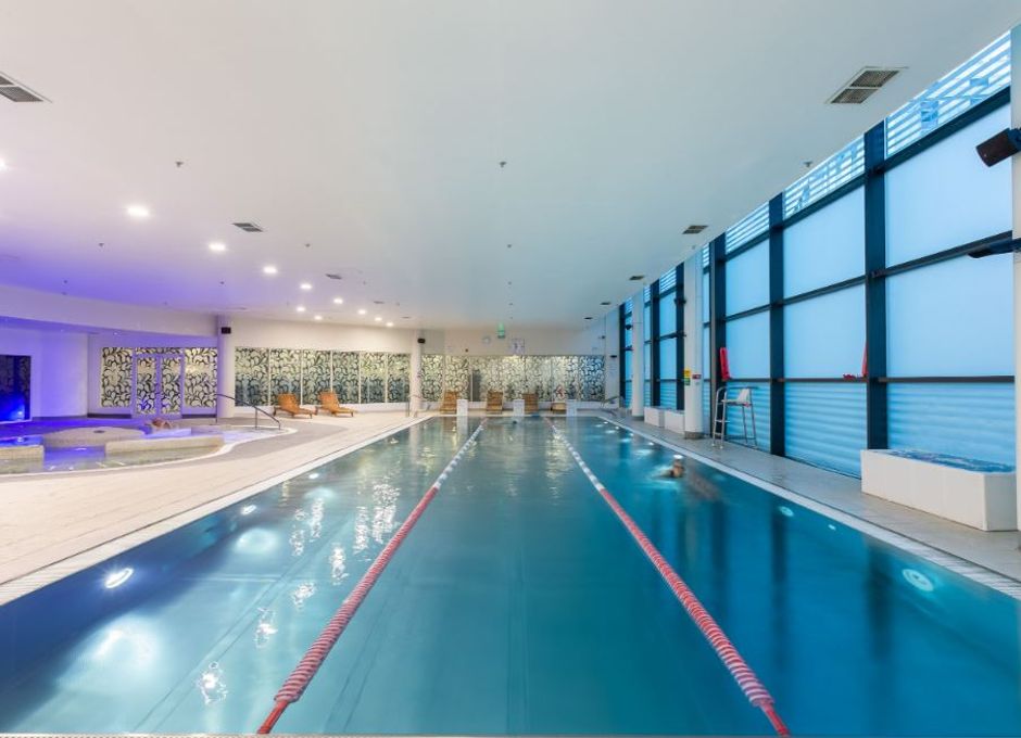 Piscina Nuffield Health - Wandsworth Fitness & Wellbeing Gym - London Metropolitan Area