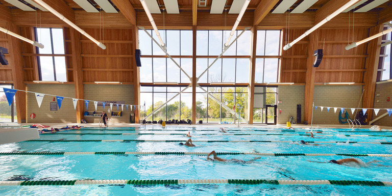 Piscina Oak Ridges Community Centre - York Regional Municipality