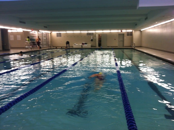 Piscina Onelife Fitness Crystal Park - Arlington County