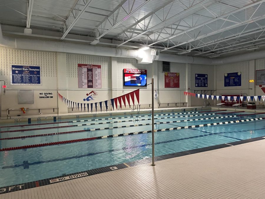 Piscina Parkway South High School Swimming Pool - Saint Louis County