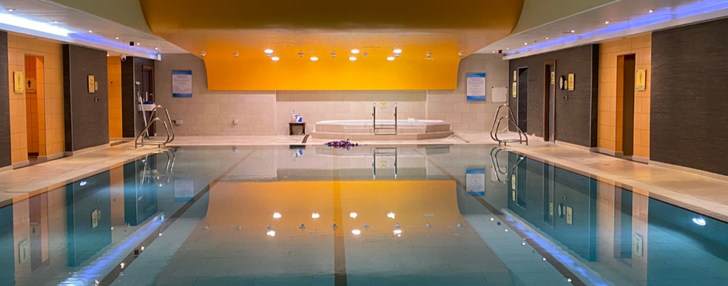 Piscina Parkwood Health & Fitness - Wiltshire