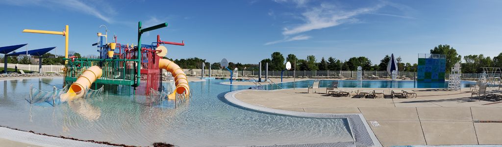 Piscina Peck Aquatic Center - Harry & Rose Samson Family Jewish Community Center - Milwaukee County