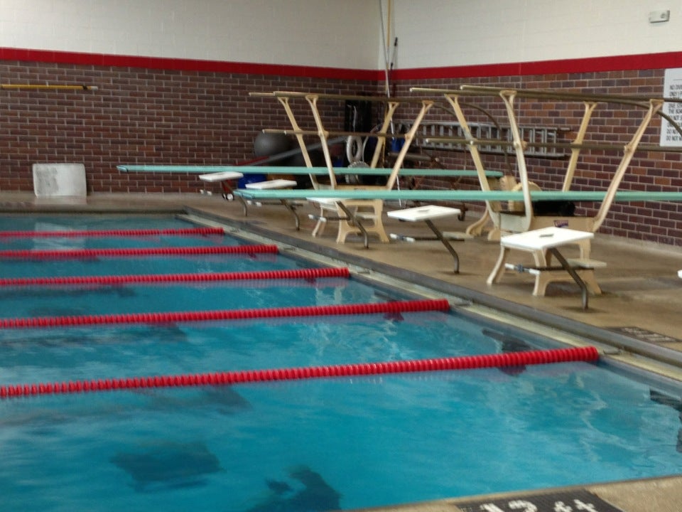 Piscina Peet Junior High School Swimming Pool - Black Hawk County