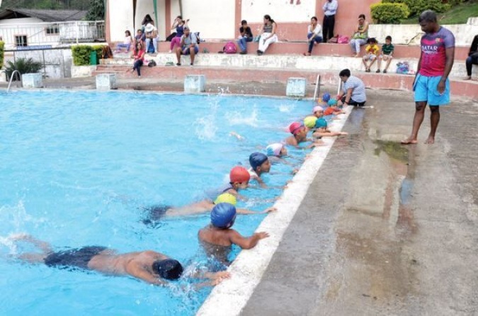 Piscina Piscina Municipal Piñas - Pinas