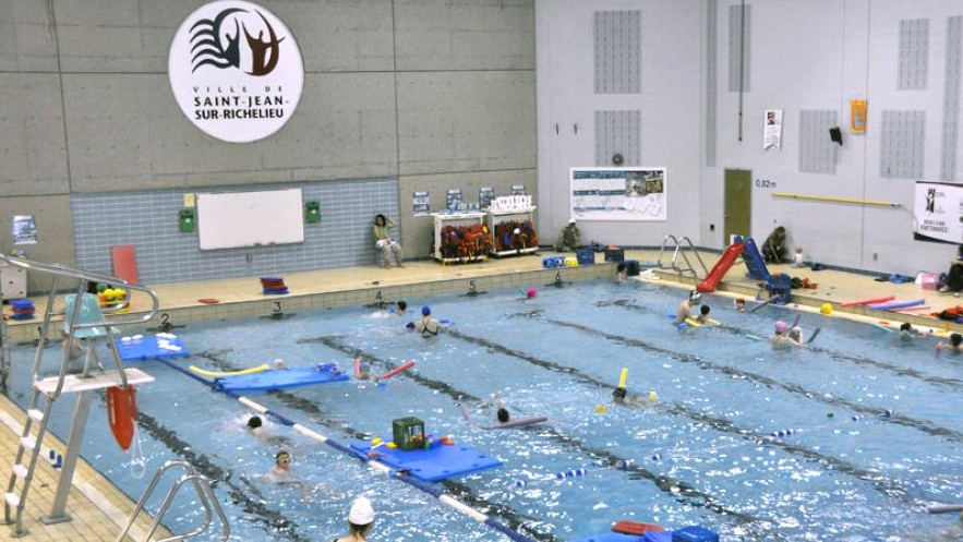 Piscina Piscine du Centre Sportif du Fort Saint-Jean - Monteregie