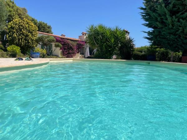 Piscina Piscine les Tuilières - Vallauris