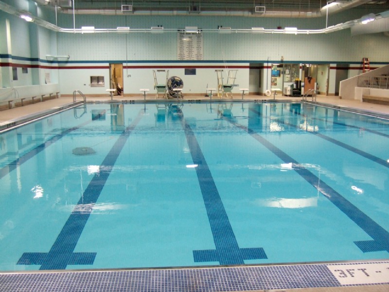 Piscina Plainville High School Swimming Pool - Hartford County