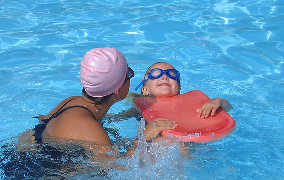 Piscina Pleasant Hill Education Center Swimming Pool - Contra Costa County