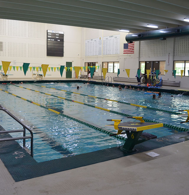 Piscina Pueblo County High School Swimming Pool - Pueblo County