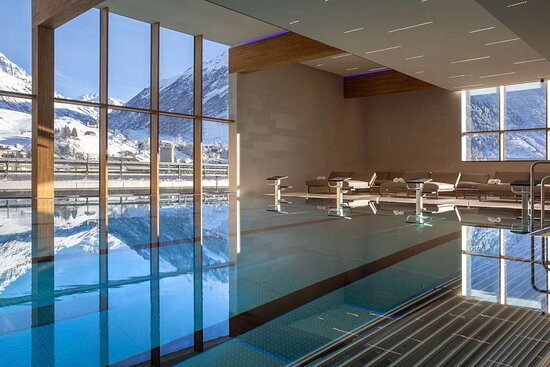 Piscina Radisson Blu Hotel Reussen - Andermatt