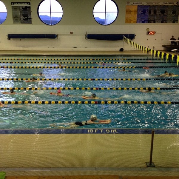 Piscina Ramparts High School Swimming Pool - El Paso County