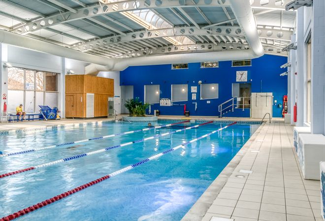 Piscina River Bourne Health Club - Surrey