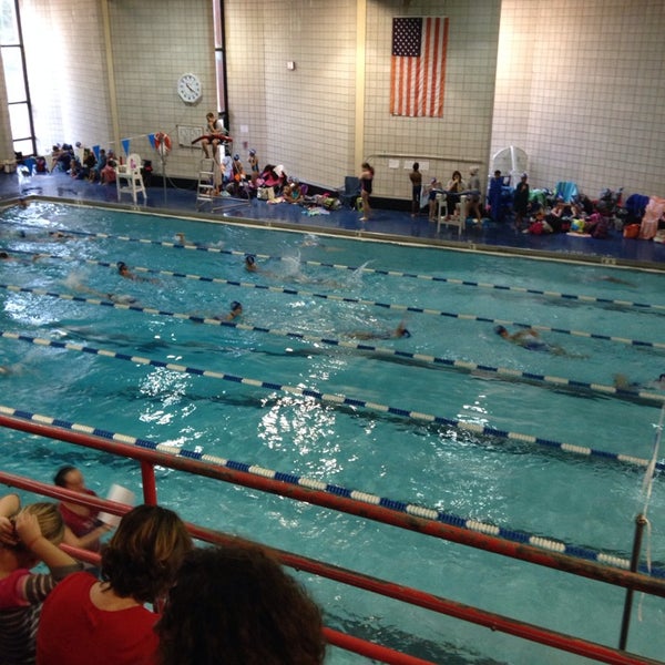 Piscina Rocky Hill High School Swimming Pool - Hartford County