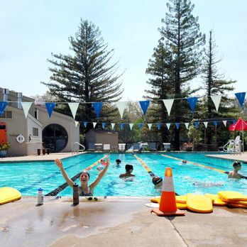 Piscina Rollingwood YMCA - Sacramento County