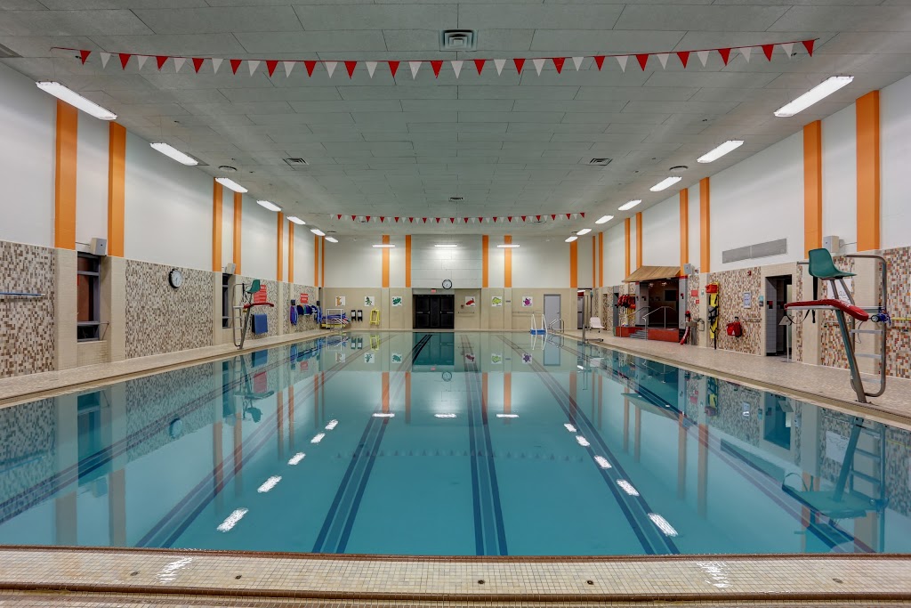 Piscina Ron Edwards Family YMCA - Halton Regional Municipality