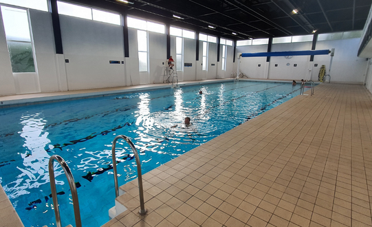 Piscina Rossington Community Swimming Pool - Yorkshire West Riding