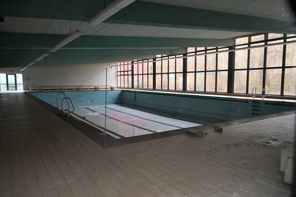 Piscina Schwimmhalle Bernsdorf - Chemnitz