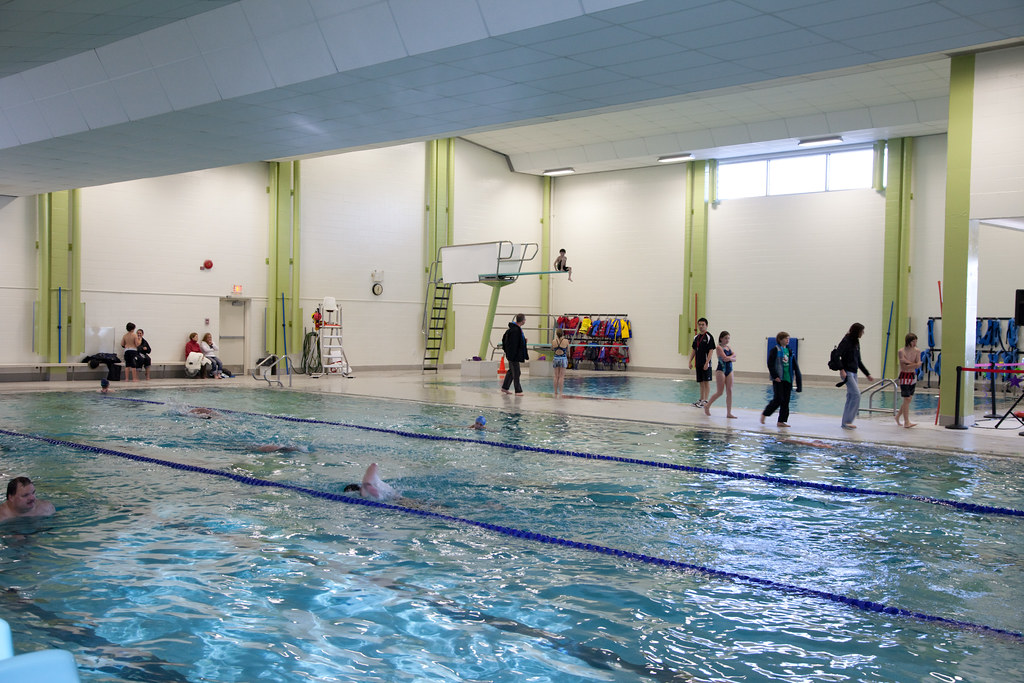 Piscina Shouldice Aquatic Centre - Calgary