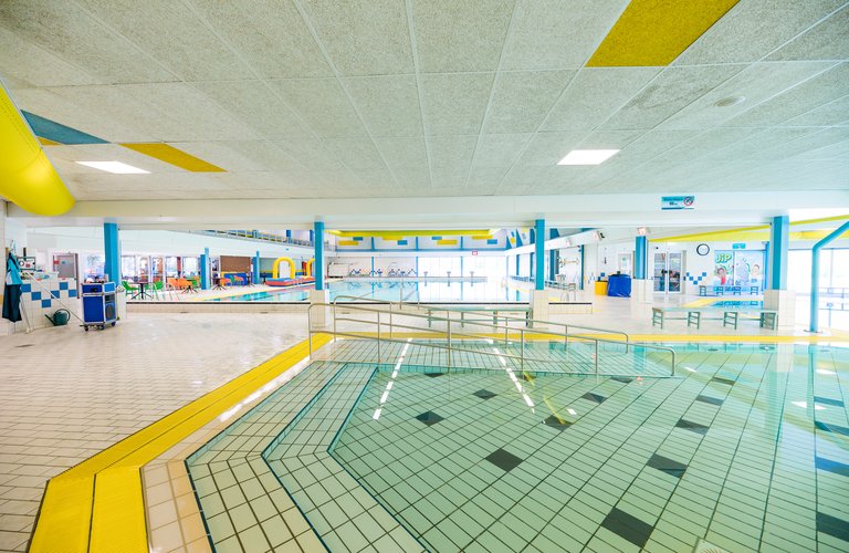 Piscina Sportfondsen Voorschoten / Zwembad Het Wedde - Voorschoten