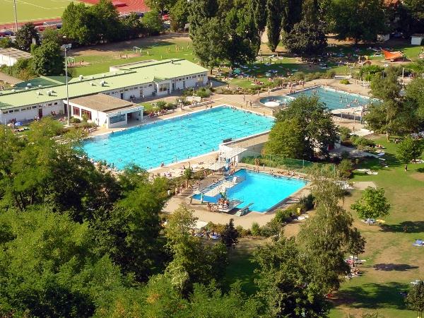 Piscina Stadionbad Neustadt an der Weinstraße - Neustadt an der Weinstrasse